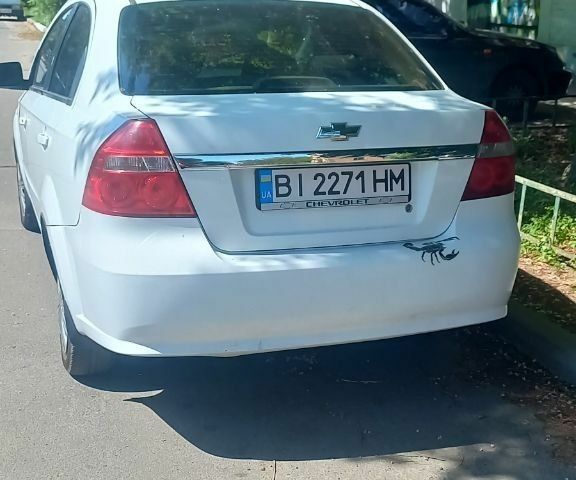 Белый Шевроле Авео, объемом двигателя 1.6 л и пробегом 270 тыс. км за 2996 $, фото 1 на Automoto.ua
