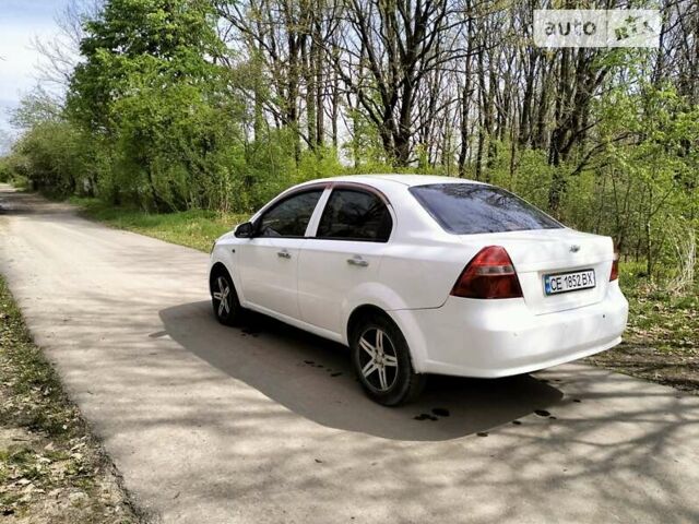 Белый Шевроле Авео, объемом двигателя 1.5 л и пробегом 200 тыс. км за 2499 $, фото 1 на Automoto.ua