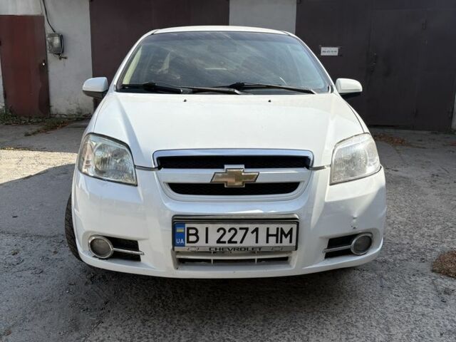 Белый Шевроле Авео, объемом двигателя 1.6 л и пробегом 220 тыс. км за 2896 $, фото 1 на Automoto.ua