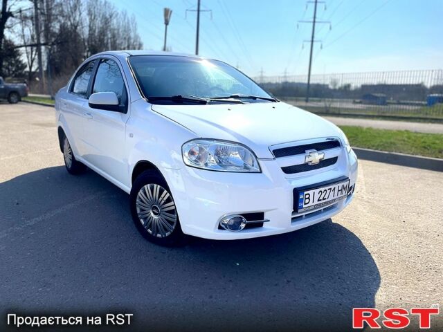 Білий Шевроле Авео, об'ємом двигуна 1.6 л та пробігом 212 тис. км за 3500 $, фото 1 на Automoto.ua