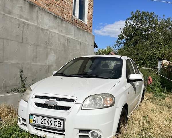Білий Шевроле Авео, об'ємом двигуна 1.6 л та пробігом 124 тис. км за 3600 $, фото 1 на Automoto.ua