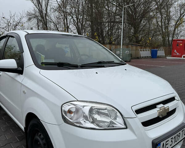 Білий Шевроле Авео, об'ємом двигуна 1.6 л та пробігом 89 тис. км за 5200 $, фото 1 на Automoto.ua