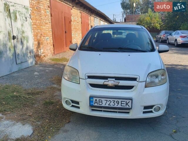 Белый Шевроле Авео, объемом двигателя 1.6 л и пробегом 197 тыс. км за 4000 $, фото 1 на Automoto.ua