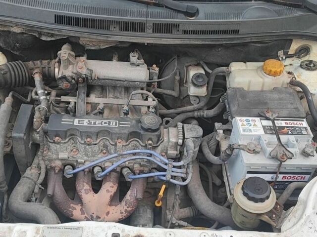 Белый Шевроле Авео, объемом двигателя 0 л и пробегом 230 тыс. км за 2650 $, фото 1 на Automoto.ua