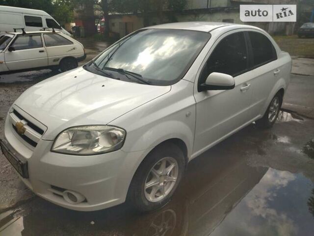 Білий Шевроле Авео, об'ємом двигуна 1.6 л та пробігом 369 тис. км за 4300 $, фото 1 на Automoto.ua