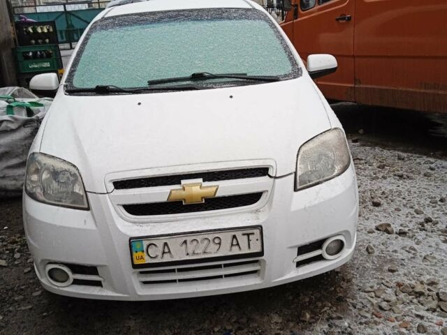 Білий Шевроле Авео, об'ємом двигуна 1.6 л та пробігом 200 тис. км за 4500 $, фото 1 на Automoto.ua