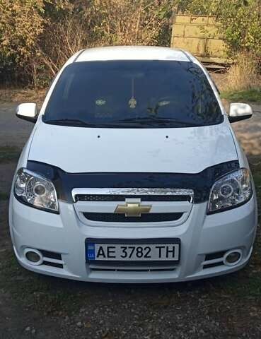Белый Шевроле Авео, объемом двигателя 1.5 л и пробегом 145 тыс. км за 5600 $, фото 1 на Automoto.ua