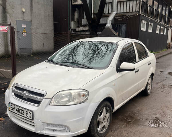 Білий Шевроле Авео, об'ємом двигуна 1.5 л та пробігом 401 тис. км за 2200 $, фото 1 на Automoto.ua