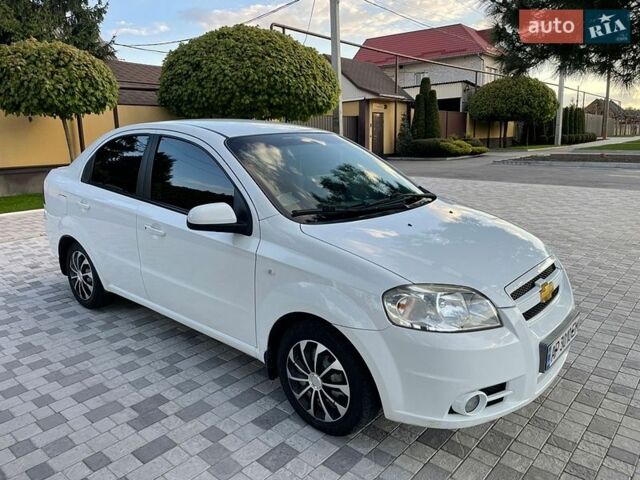 Белый Шевроле Авео, объемом двигателя 1.6 л и пробегом 132 тыс. км за 4700 $, фото 1 на Automoto.ua