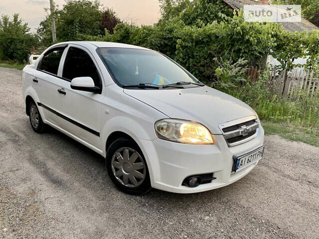 Білий Шевроле Авео, об'ємом двигуна 1.5 л та пробігом 297 тис. км за 4000 $, фото 1 на Automoto.ua