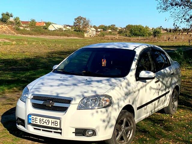 Білий Шевроле Авео, об'ємом двигуна 1.6 л та пробігом 270 тис. км за 4100 $, фото 1 на Automoto.ua