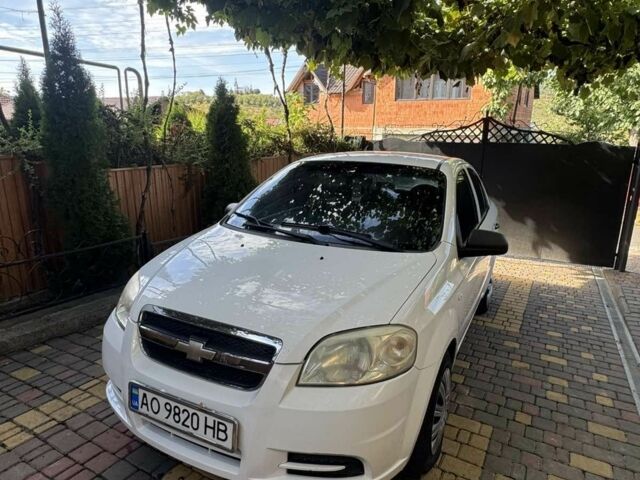 Белый Шевроле Авео, объемом двигателя 1.2 л и пробегом 182 тыс. км за 2699 $, фото 1 на Automoto.ua
