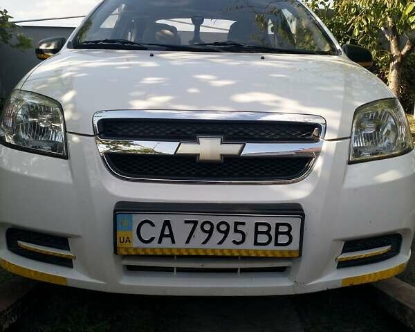 Белый Шевроле Авео, объемом двигателя 1.5 л и пробегом 125 тыс. км за 5500 $, фото 1 на Automoto.ua
