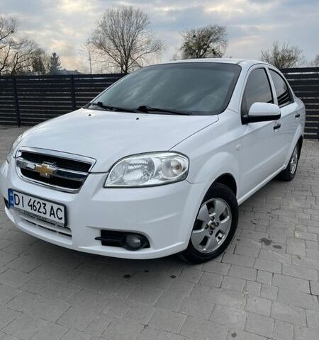 Белый Шевроле Авео, объемом двигателя 1.5 л и пробегом 176 тыс. км за 5000 $, фото 1 на Automoto.ua