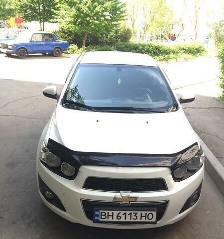 Белый Шевроле Авео, объемом двигателя 1.6 л и пробегом 98 тыс. км за 8500 $, фото 1 на Automoto.ua