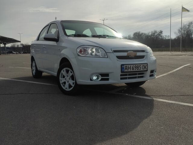 Белый Шевроле Авео, объемом двигателя 1.5 л и пробегом 72 тыс. км за 4600 $, фото 1 на Automoto.ua