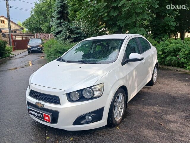 Білий Шевроле Авео, об'ємом двигуна 1.4 л та пробігом 129 тис. км за 6790 $, фото 1 на Automoto.ua