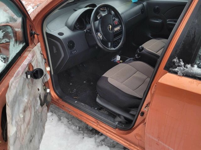 Бежевий Шевроле Авео, об'ємом двигуна 0 л та пробігом 204 тис. км за 1800 $, фото 1 на Automoto.ua