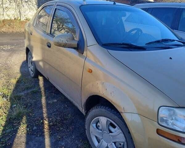 Бежевый Шевроле Авео, объемом двигателя 1.5 л и пробегом 290 тыс. км за 2000 $, фото 1 на Automoto.ua