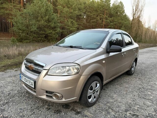 Бежевий Шевроле Авео, об'ємом двигуна 1.6 л та пробігом 195 тис. км за 3350 $, фото 1 на Automoto.ua