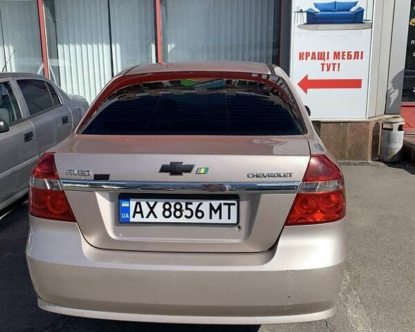 Бежевый Шевроле Авео, объемом двигателя 1.6 л и пробегом 196 тыс. км за 4000 $, фото 1 на Automoto.ua