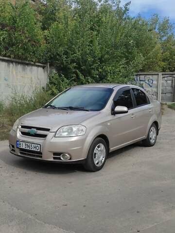 Бежевий Шевроле Авео, об'ємом двигуна 1.6 л та пробігом 333 тис. км за 3600 $, фото 1 на Automoto.ua