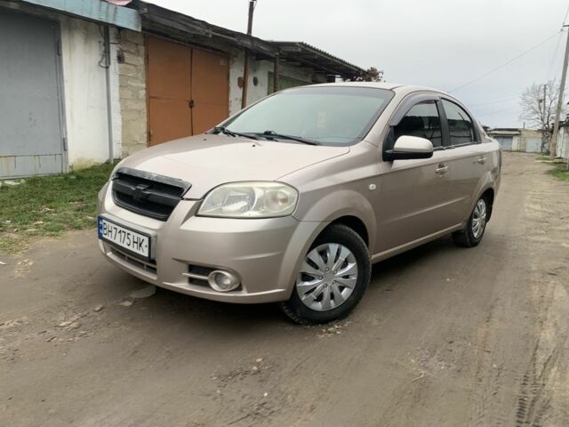 Бежевый Шевроле Авео, объемом двигателя 1.6 л и пробегом 187 тыс. км за 3100 $, фото 1 на Automoto.ua