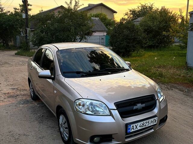 Бежевий Шевроле Авео, об'ємом двигуна 1.6 л та пробігом 210 тис. км за 3300 $, фото 1 на Automoto.ua