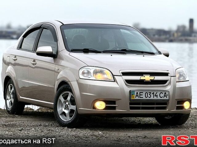 Бежевый Шевроле Авео, объемом двигателя 1.6 л и пробегом 230 тыс. км за 4500 $, фото 1 на Automoto.ua