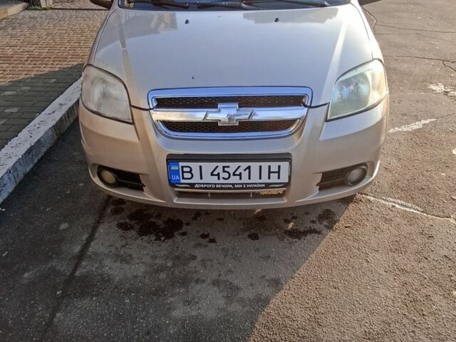 Бежевый Шевроле Авео, объемом двигателя 1.6 л и пробегом 300 тыс. км за 3300 $, фото 1 на Automoto.ua