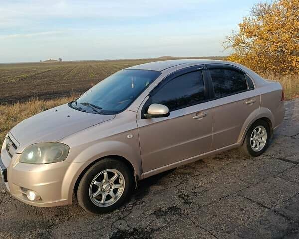 Шевроле Авео 2008 в Запорожье на Automoto.ua Бежевый Шевроле Авео, объемом двигателя 1.6 л и пробегом 243 тыс. км за 4600 $, фото 1 на Automoto.ua
