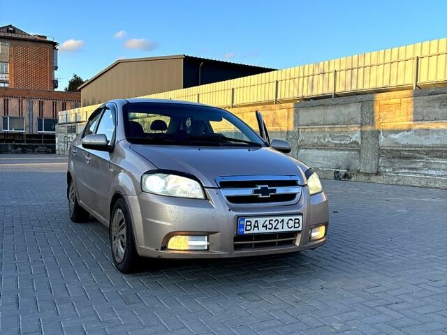 Шевроле Авео 2008 в Новоукраинке на Automoto.ua Бежевый Шевроле Авео, объемом двигателя 1.6 л и пробегом 190 тыс. км за 2800 $, фото 1 на Automoto.ua