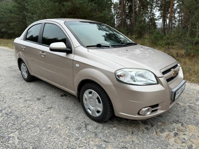 Бежевий Шевроле Авео, об'ємом двигуна 1.6 л та пробігом 149 тис. км за 4950 $, фото 1 на Automoto.ua