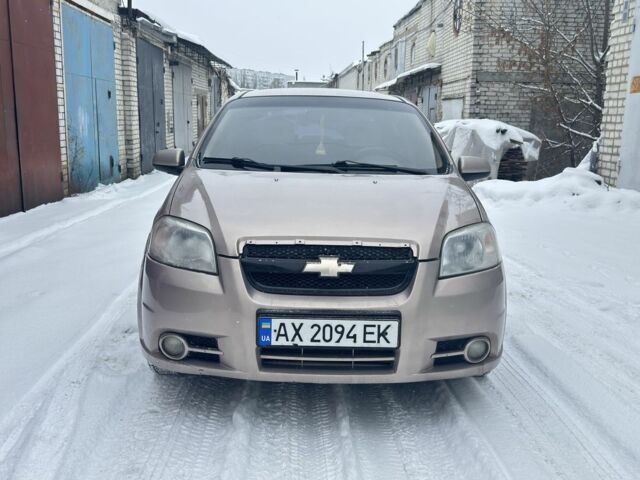 Бежевый Шевроле Авео, объемом двигателя 1.6 л и пробегом 202 тыс. км за 3100 $, фото 1 на Automoto.ua