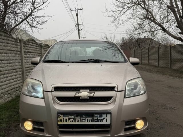 Бежевый Шевроле Авео, объемом двигателя 1.6 л и пробегом 190 тыс. км за 3200 $, фото 1 на Automoto.ua