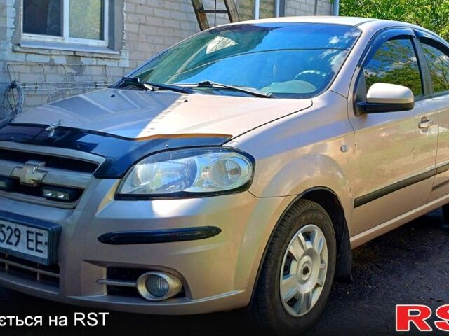 Бежевый Шевроле Авео, объемом двигателя 1.6 л и пробегом 320 тыс. км за 4000 $, фото 1 на Automoto.ua