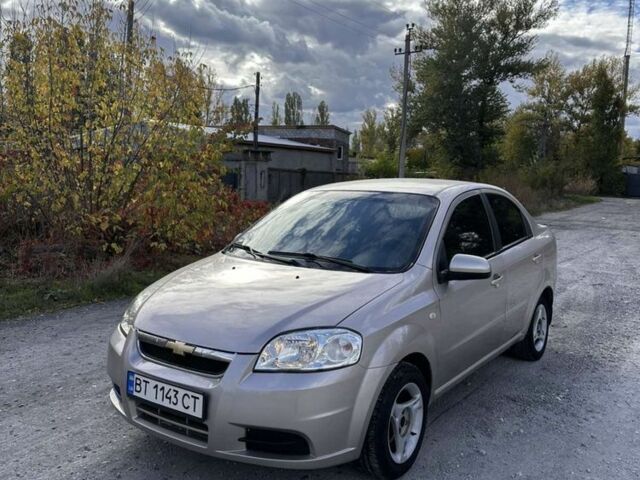 Бежевий Шевроле Авео, об'ємом двигуна 1.6 л та пробігом 202 тис. км за 1950 $, фото 1 на Automoto.ua