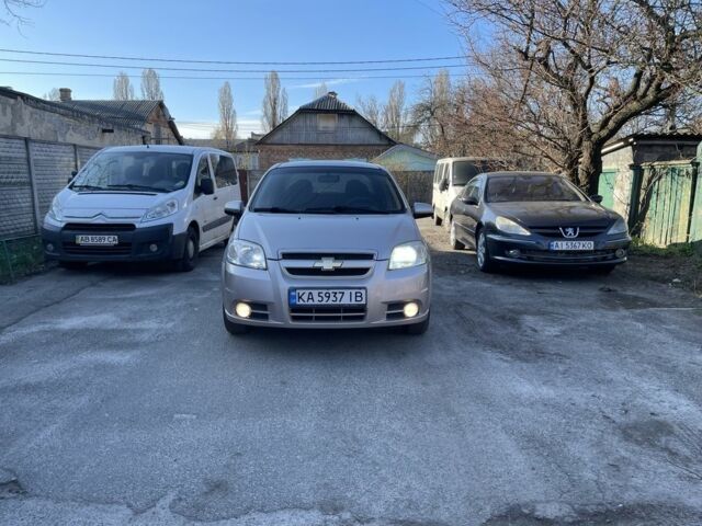 Бежевый Шевроле Авео, объемом двигателя 1.6 л и пробегом 200 тыс. км за 3300 $, фото 1 на Automoto.ua