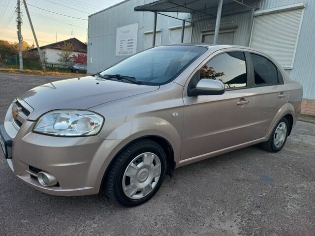 Бежевый Шевроле Авео, объемом двигателя 0 л и пробегом 180 тыс. км за 4650 $, фото 1 на Automoto.ua