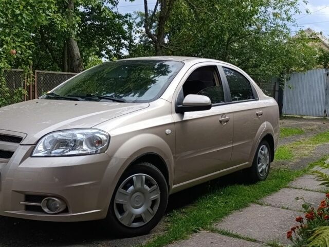 Бежевий Шевроле Авео, об'ємом двигуна 1.6 л та пробігом 68 тис. км за 5400 $, фото 1 на Automoto.ua