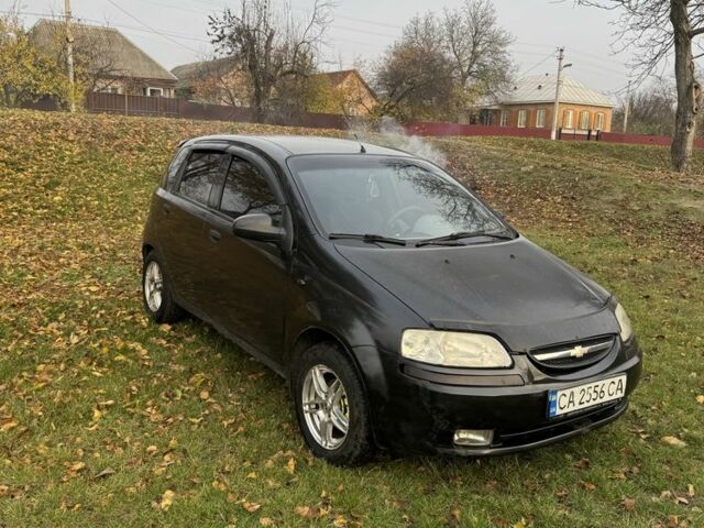 Чорний Шевроле Авео, об'ємом двигуна 1.5 л та пробігом 220 тис. км за 2400 $, фото 1 на Automoto.ua