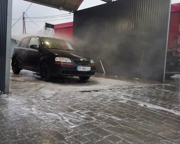 Чорний Шевроле Авео, об'ємом двигуна 1.5 л та пробігом 290 тис. км за 2000 $, фото 1 на Automoto.ua