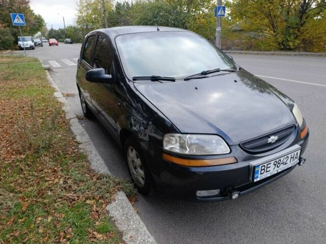 Черный Шевроле Авео, объемом двигателя 1.5 л и пробегом 394 тыс. км за 2900 $, фото 1 на Automoto.ua