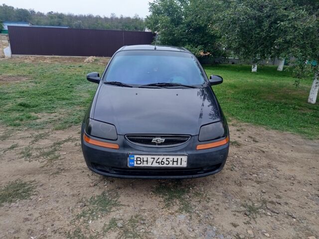 Черный Шевроле Авео, объемом двигателя 1.5 л и пробегом 200 тыс. км за 2700 $, фото 1 на Automoto.ua