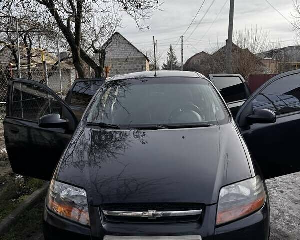 Чорний Шевроле Авео, об'ємом двигуна 1.5 л та пробігом 300 тис. км за 3200 $, фото 1 на Automoto.ua