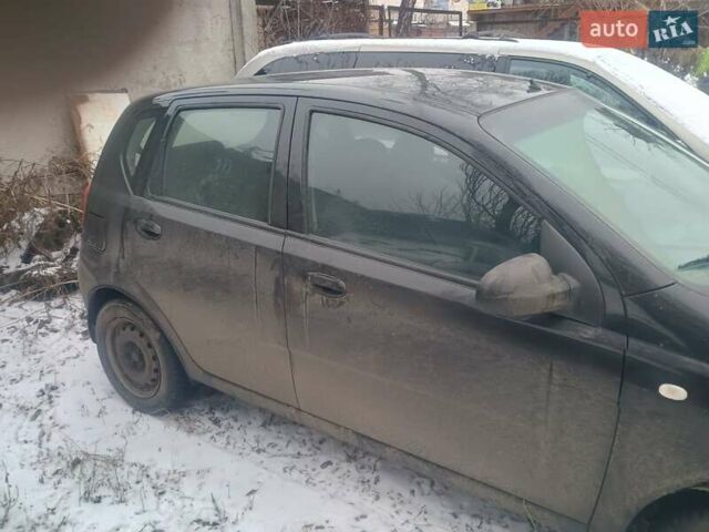 Черный Шевроле Авео, объемом двигателя 1.5 л и пробегом 292 тыс. км за 1400 $, фото 1 на Automoto.ua