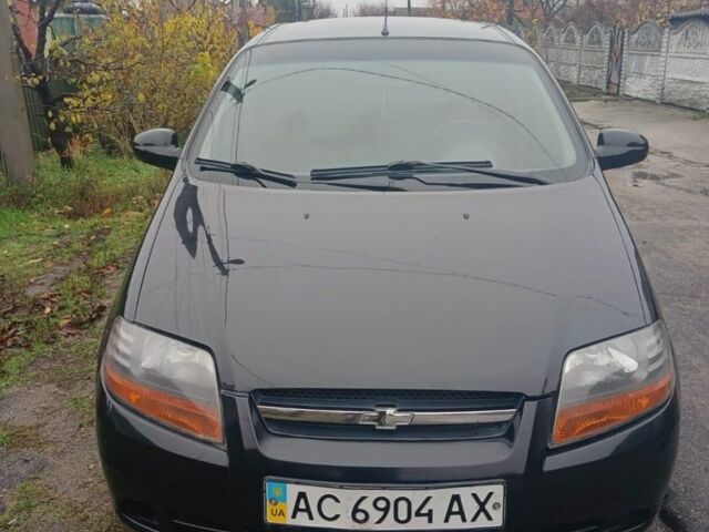 Черный Шевроле Авео, объемом двигателя 10 л и пробегом 185 тыс. км за 3500 $, фото 1 на Automoto.ua