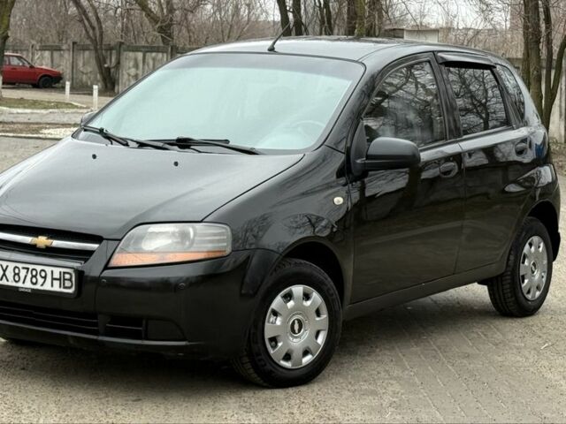 Черный Шевроле Авео, объемом двигателя 1.5 л и пробегом 220 тыс. км за 2700 $, фото 1 на Automoto.ua
