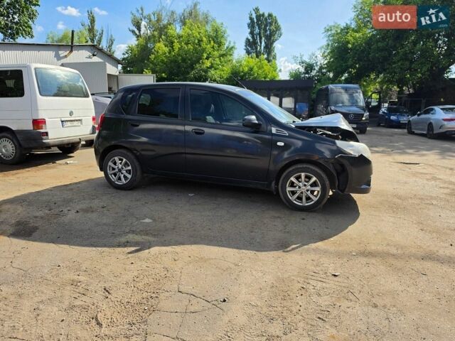 Черный Шевроле Авео, объемом двигателя 1.5 л и пробегом 150 тыс. км за 1750 $, фото 1 на Automoto.ua