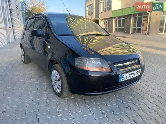Черный Шевроле Авео, объемом двигателя 1.5 л и пробегом 178 тыс. км за 3850 $, фото 1 на Automoto.ua